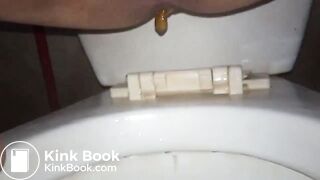 Aunty shitting - video 2
