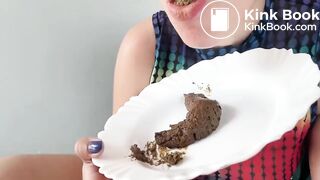 Hot girl shits on plate and eats it