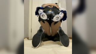 Chinese girl pooping shorts and pantyhose - video 1
