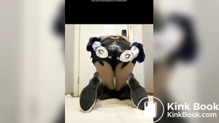 Chinese girl pooping shorts and pantyhose - video 1