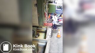 Japan girl public poop