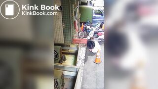 Japan girl public poop