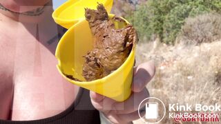 Poop-filled holidays @scatdark