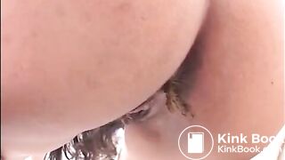 Mulher com muita vontade de cagar