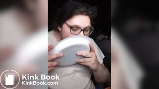 Kitty Cat Eating Her Stinky Dinner Timelapse