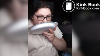 Kitty Cat Eating Her Stinky Dinner Timelapse