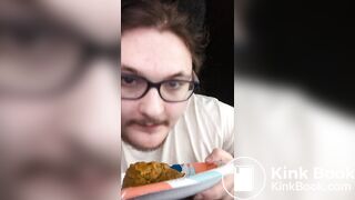 Kitty Cat Eating Her Stinky Dinner Timelapse