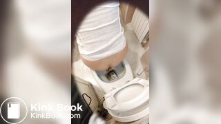 Wife Shits and Farts in Spy Camera