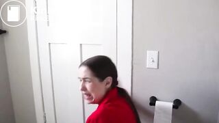 A realtor has diarrhea while showing a house