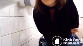 GIRL STRUGGLES TO PUSH HUGE POOP IN PUBLIC