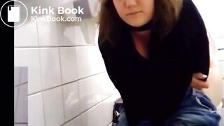 GIRL STRUGGLES TO PUSH HUGE POOP IN PUBLIC