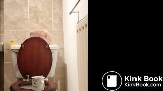 Hot girl pissing and shitting in cup