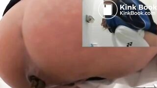 Japanese woman's toilet scene - video 39