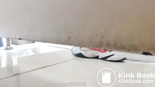 spy camera asian girl pee and shit.video_772