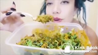 Hot girl making a shit meal - video 8