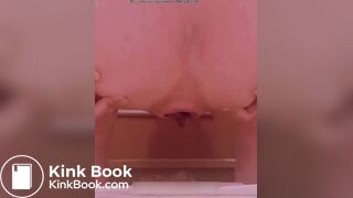 Twitter girl poop 1