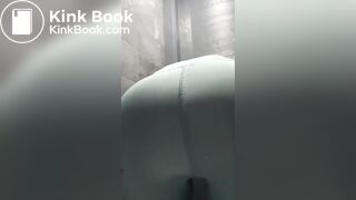 ... - Pooping in Leggings