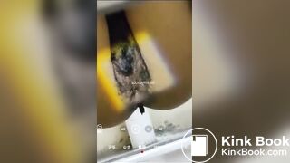 spy camera asian girl pee and shit.video_521