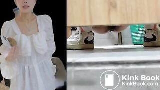 spy camera asian girl pee and shit.video_550