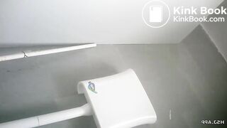 spy camera asian girl pee and shit.video_499