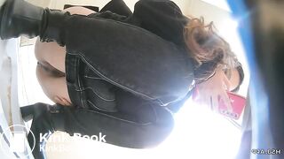 spy camera asian girl pee and shit.video_499