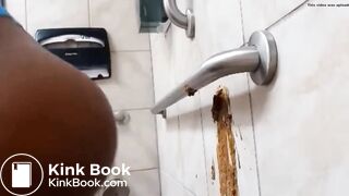 SEXY EBONY BABE PROJECTILE POOP