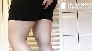 She can't wait to poop