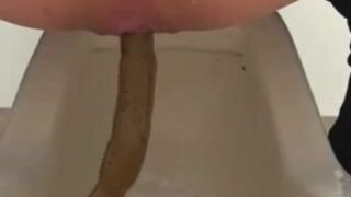 Japanese woman's toilet scene - video 25