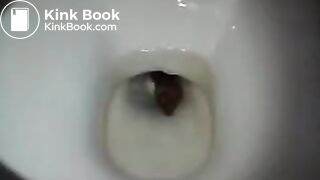 Girl pooping on toilet - video 76