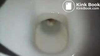 Girl pooping on toilet - video 76