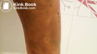 Amateur lady scat solo in the shower..