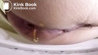 Japanese woman's toilet scene - video 71