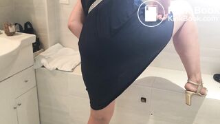 Milf talks dirty about her pooping