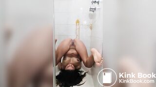Shitting on herself - video 2