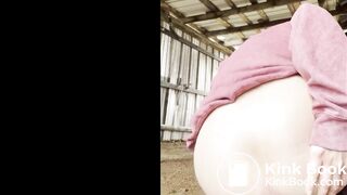 Shitting outdoors with a farting pouty ring