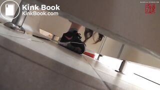 A girl who pooped outside the toilet bowl