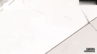 spy cam asian girl peeing poop.video_04