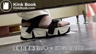PEEPING AT CHINESE GIRLS USING THE RESTROOM.video-095