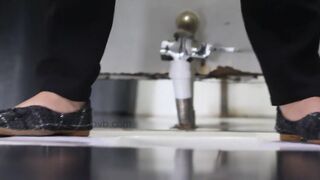 spy camera asian girl pee and shit.video_181