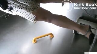 spy camera asian girl pee and shit.video_187