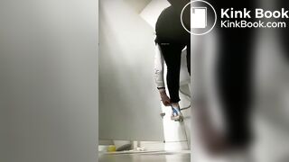 spy camera asian girl pee and shit.video_144