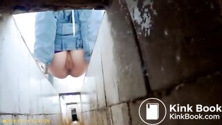 spy camera asian girl pee and shit.video_132