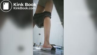 spy camera asian girl pee and shit.video_540
