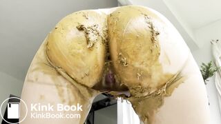Pantihose pooping