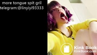 Girl's sexy long tongue 5