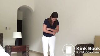Mandy More - Sweatpants wetting