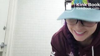 Nerdy Faery - Pissing everywhere anytime