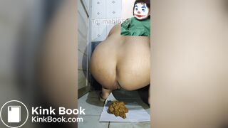 Beautiful chubby indian bhabhi potty - indian scat