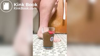 PAWG unloads 4 cups of Hot Chocolate