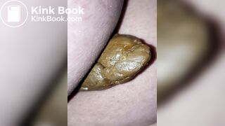 Pooping 43 - Close Up
